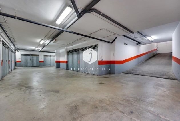 Z drugiej ręki - Mieszkanie w bloku -
Torrevieja