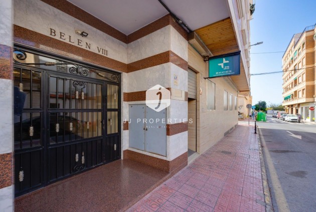 Z drugiej ręki - Mieszkanie w bloku -
Torrevieja