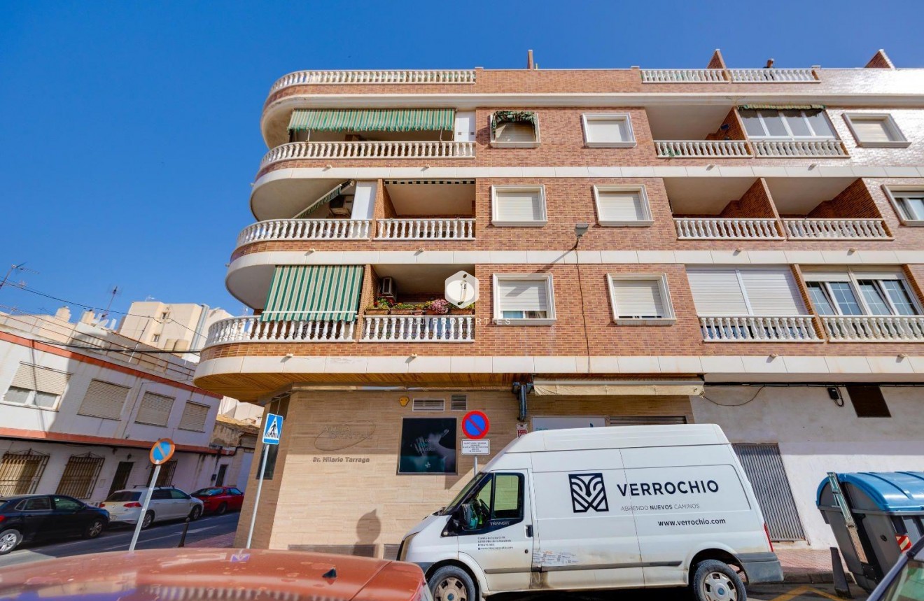 Z drugiej ręki - Mieszkanie w bloku -
Torrevieja
