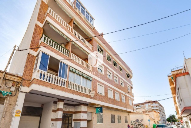 Z drugiej ręki - Mieszkanie w bloku -
Torrevieja