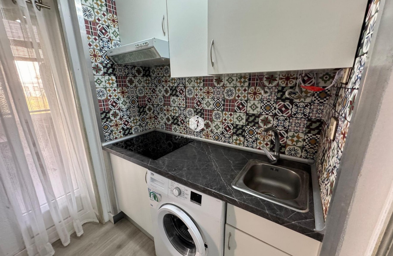 Resale - Apartment / flat -
Torrevieja - Costa Blanca