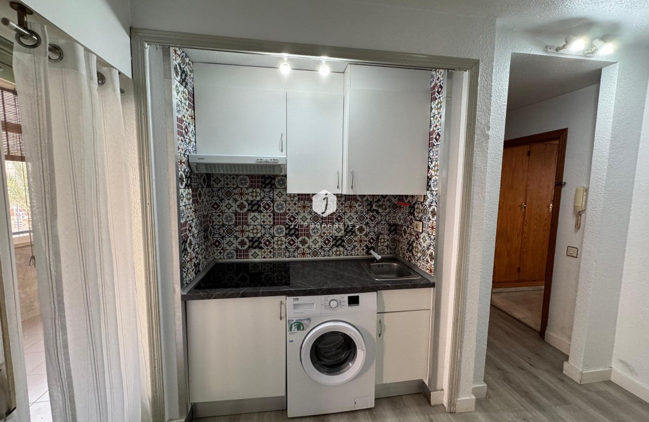 Resale - Apartment / flat -
Torrevieja - Costa Blanca