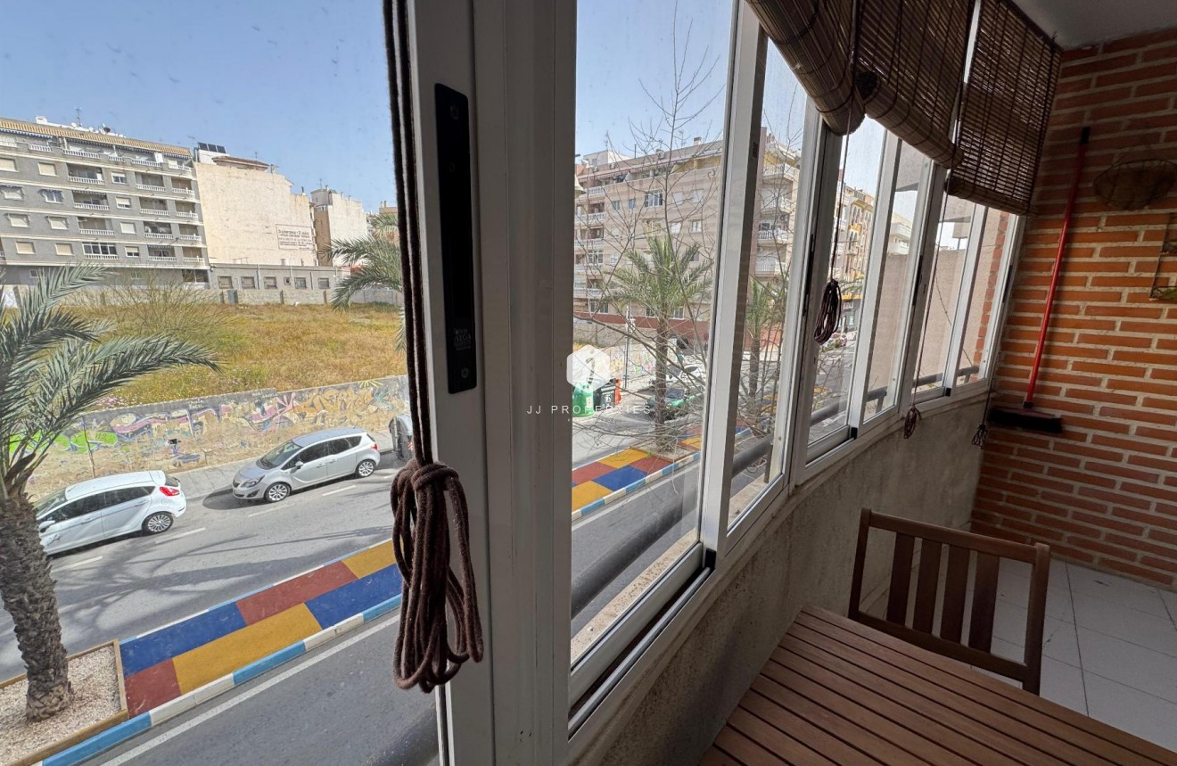 Resale - Apartment / flat -
Torrevieja - Costa Blanca