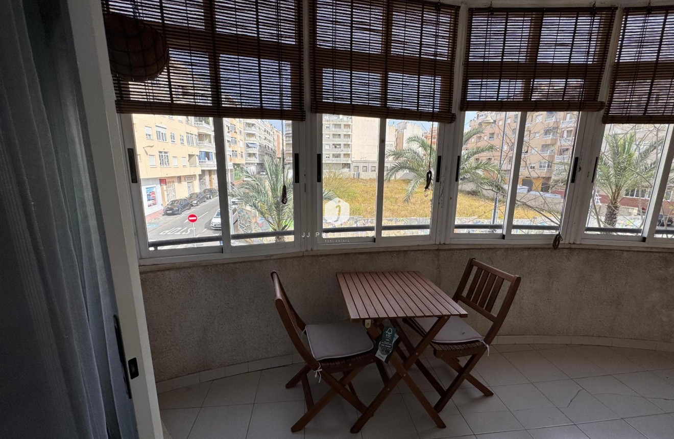 Resale - Apartment / flat -
Torrevieja - Costa Blanca