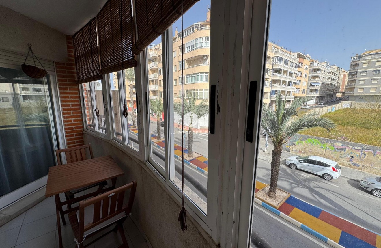 Resale - Apartment / flat -
Torrevieja - Costa Blanca