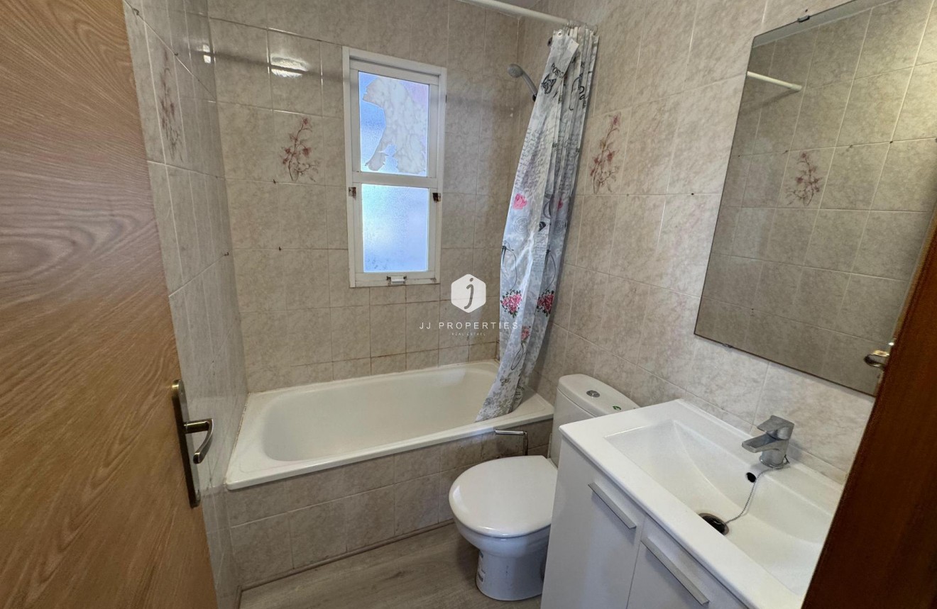 Resale - Apartment / flat -
Torrevieja - Costa Blanca