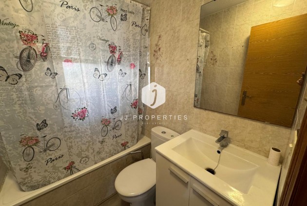 Resale - Apartment / flat -
Torrevieja - Costa Blanca