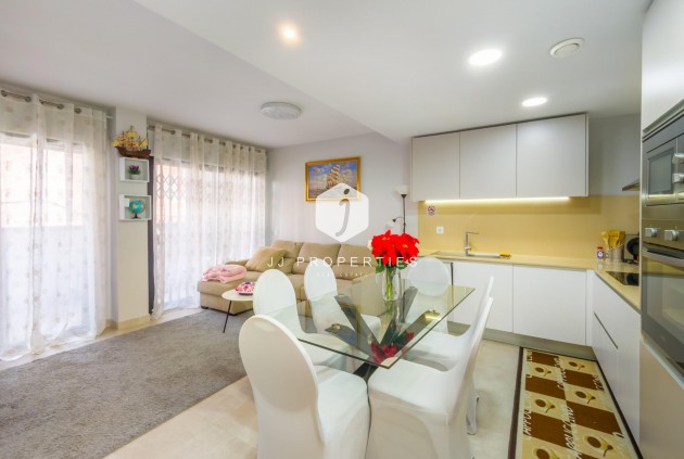 Aus zweiter Hand - Wohnung -
Torrevieja - Estacion de autobuses