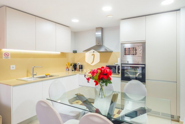 Aus zweiter Hand - Wohnung -
Torrevieja - Estacion de autobuses