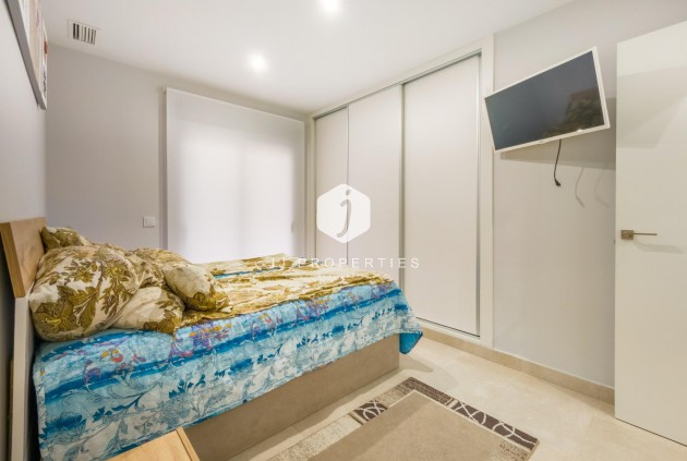 Aus zweiter Hand - Wohnung -
Torrevieja - Estacion de autobuses