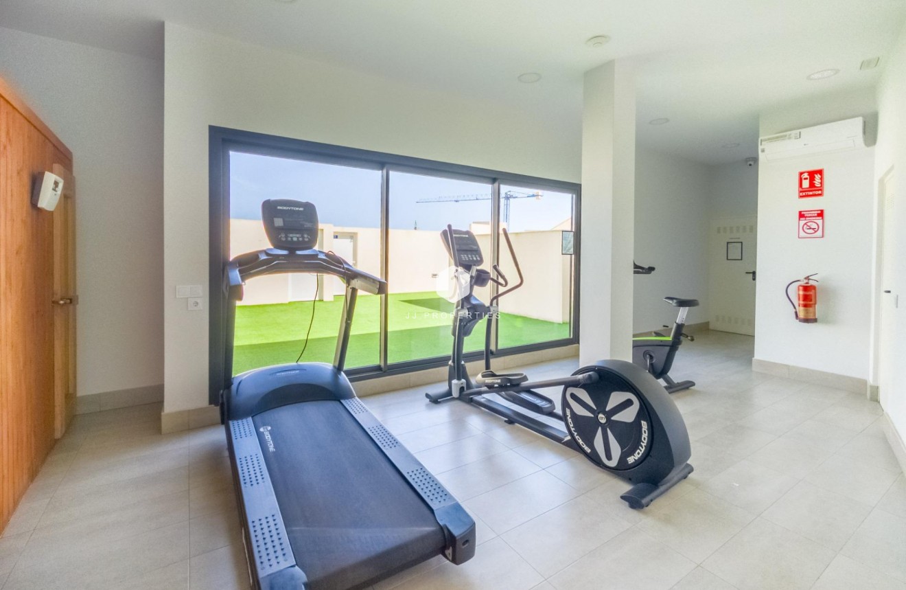 Aus zweiter Hand - Wohnung -
Torrevieja - Estacion de autobuses