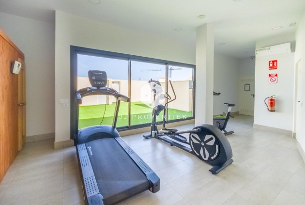 Aus zweiter Hand - Wohnung -
Torrevieja - Estacion de autobuses