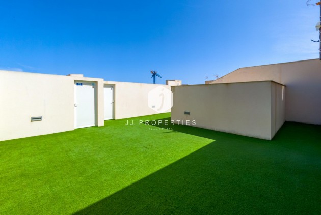 Aus zweiter Hand - Wohnung -
Torrevieja - Estacion de autobuses