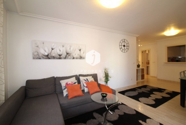 Resale - Apartment / flat -
Torrevieja - Centro