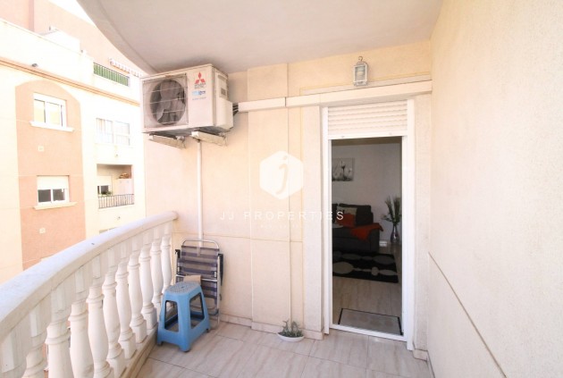 Resale - Apartment / flat -
Torrevieja - Centro