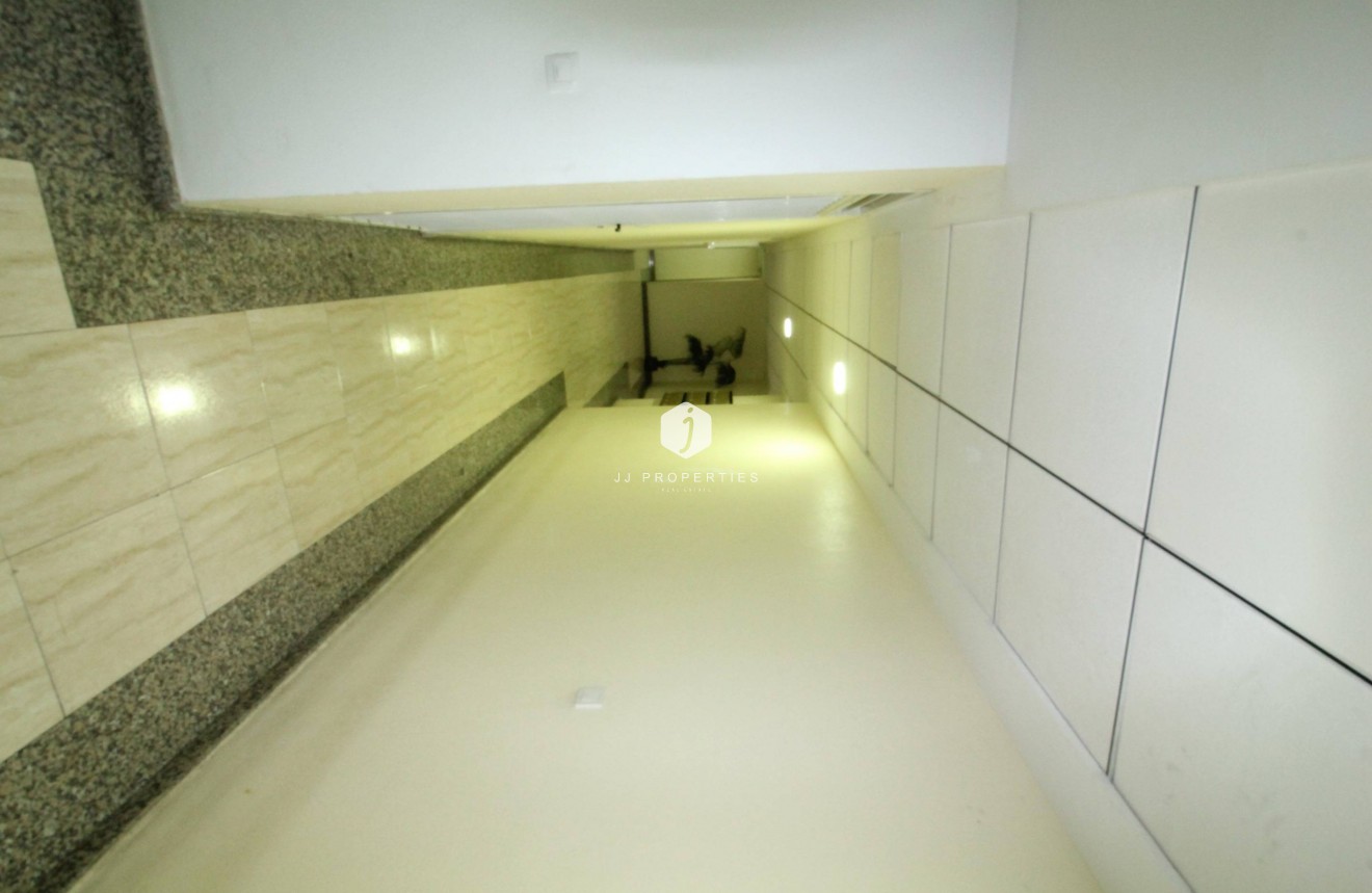 Resale - Apartment / flat -
Torrevieja - Centro