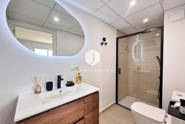 D'occasion - Appartement -
Torrevieja - Acequion