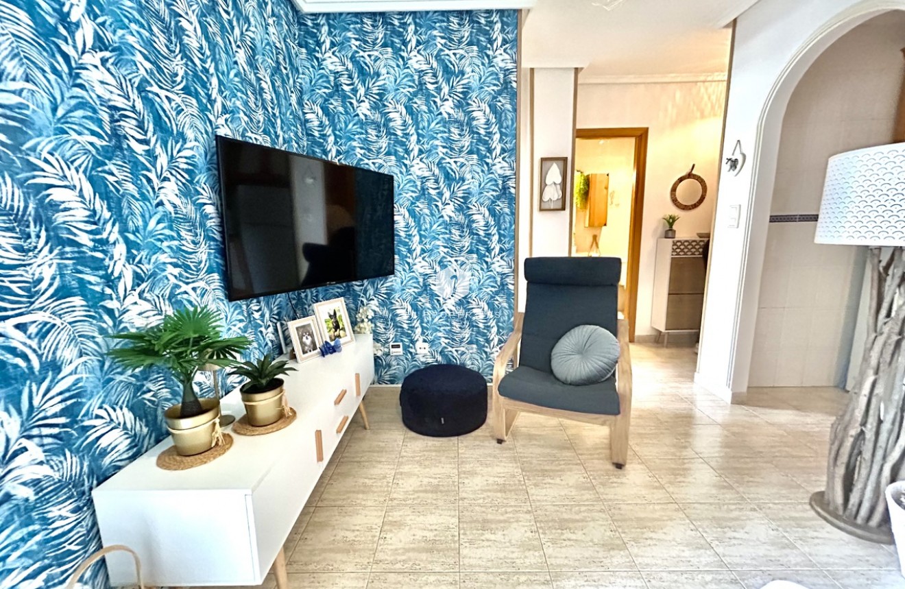 Resale - Apartment / flat -
Torrevieja - Costa Blanca