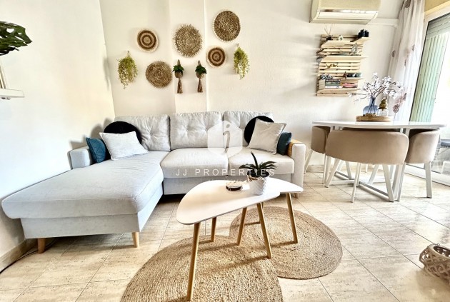 Resale - Apartment / flat -
Torrevieja - Costa Blanca