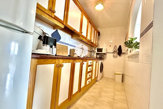 Resale - Apartment / flat -
Torrevieja - Costa Blanca