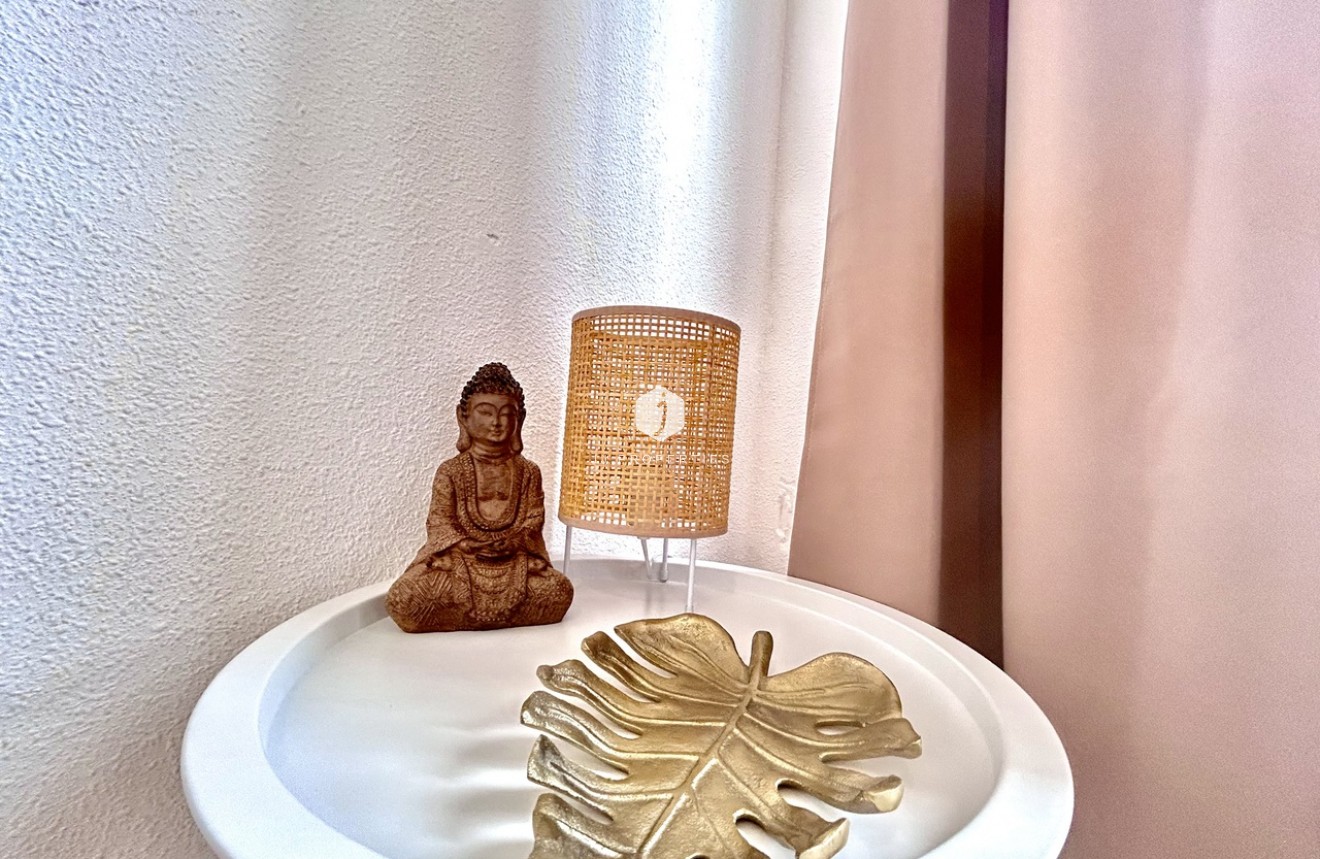 Resale - Apartment / flat -
Torrevieja - Costa Blanca