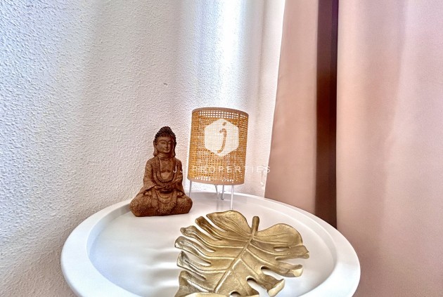 Resale - Apartment / flat -
Torrevieja - Costa Blanca