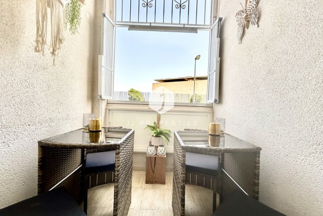 Resale - Apartment / flat -
Torrevieja - Costa Blanca