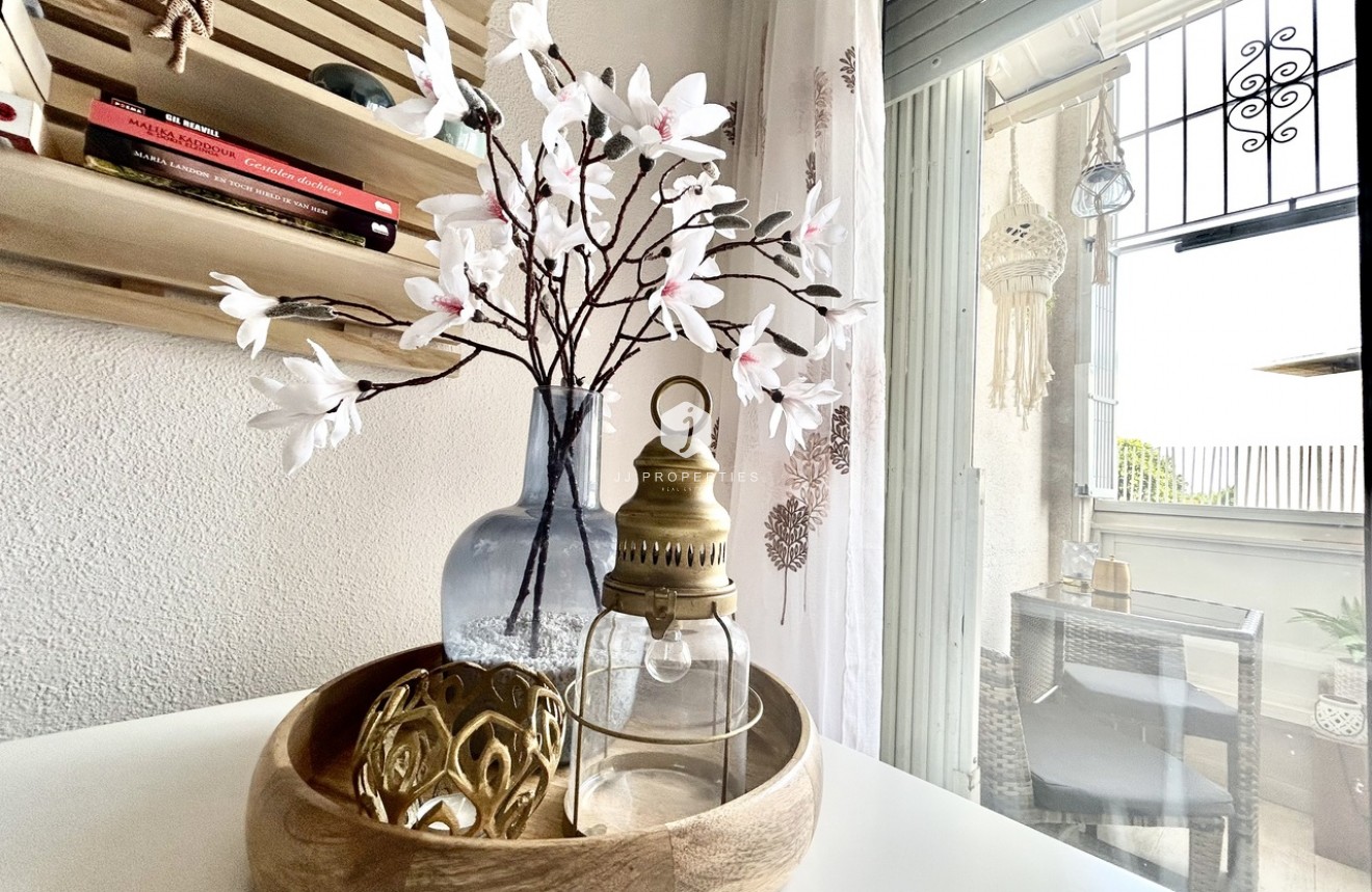 Resale - Apartment / flat -
Torrevieja - Costa Blanca