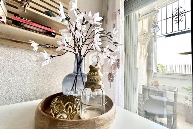 Resale - Apartment / flat -
Torrevieja - Costa Blanca