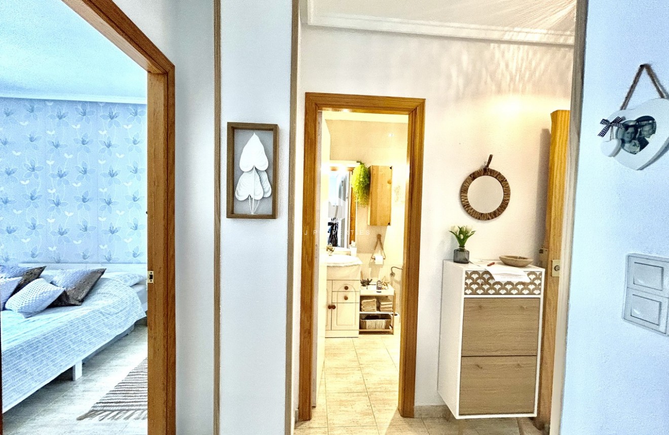 Resale - Apartment / flat -
Torrevieja - Costa Blanca