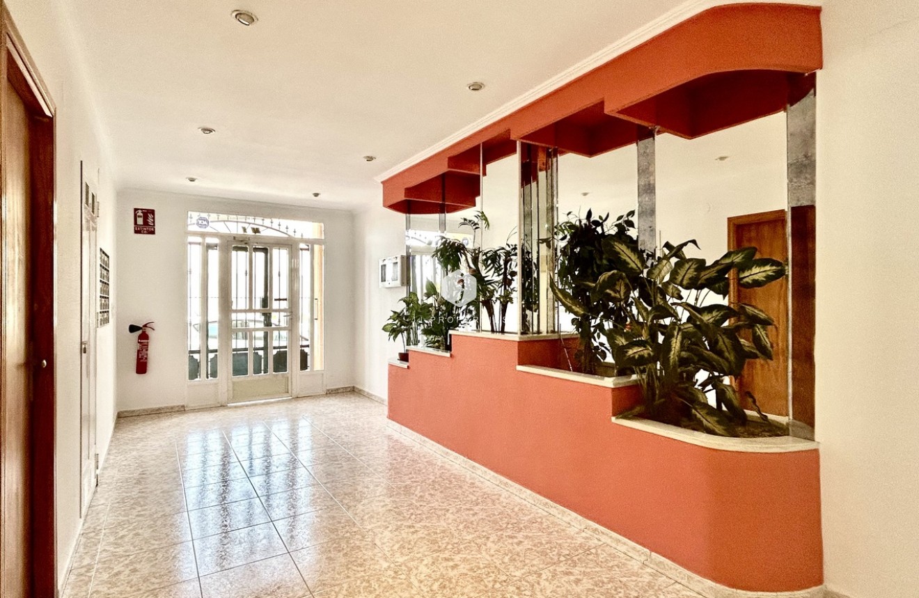 Resale - Apartment / flat -
Torrevieja - Costa Blanca