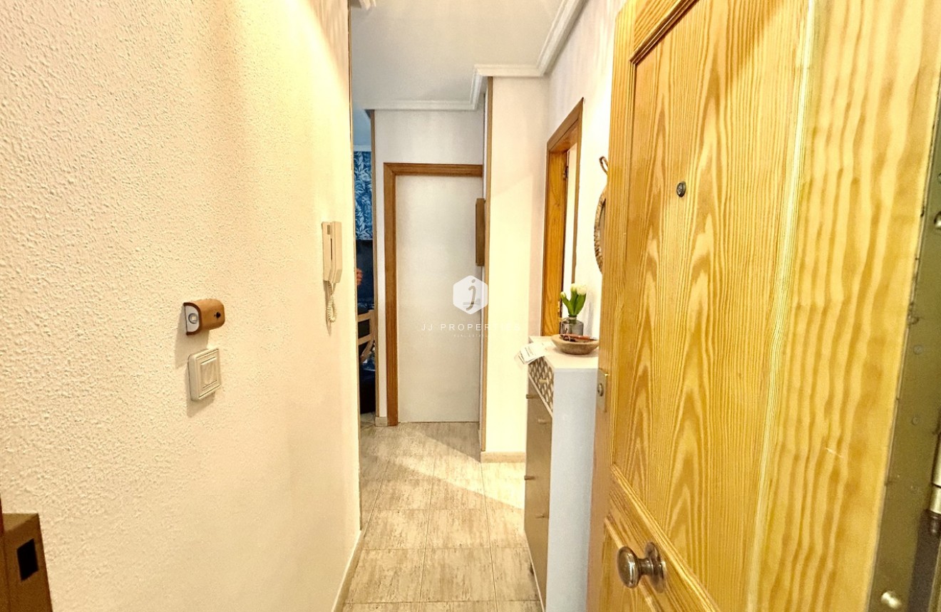 Resale - Apartment / flat -
Torrevieja - Costa Blanca
