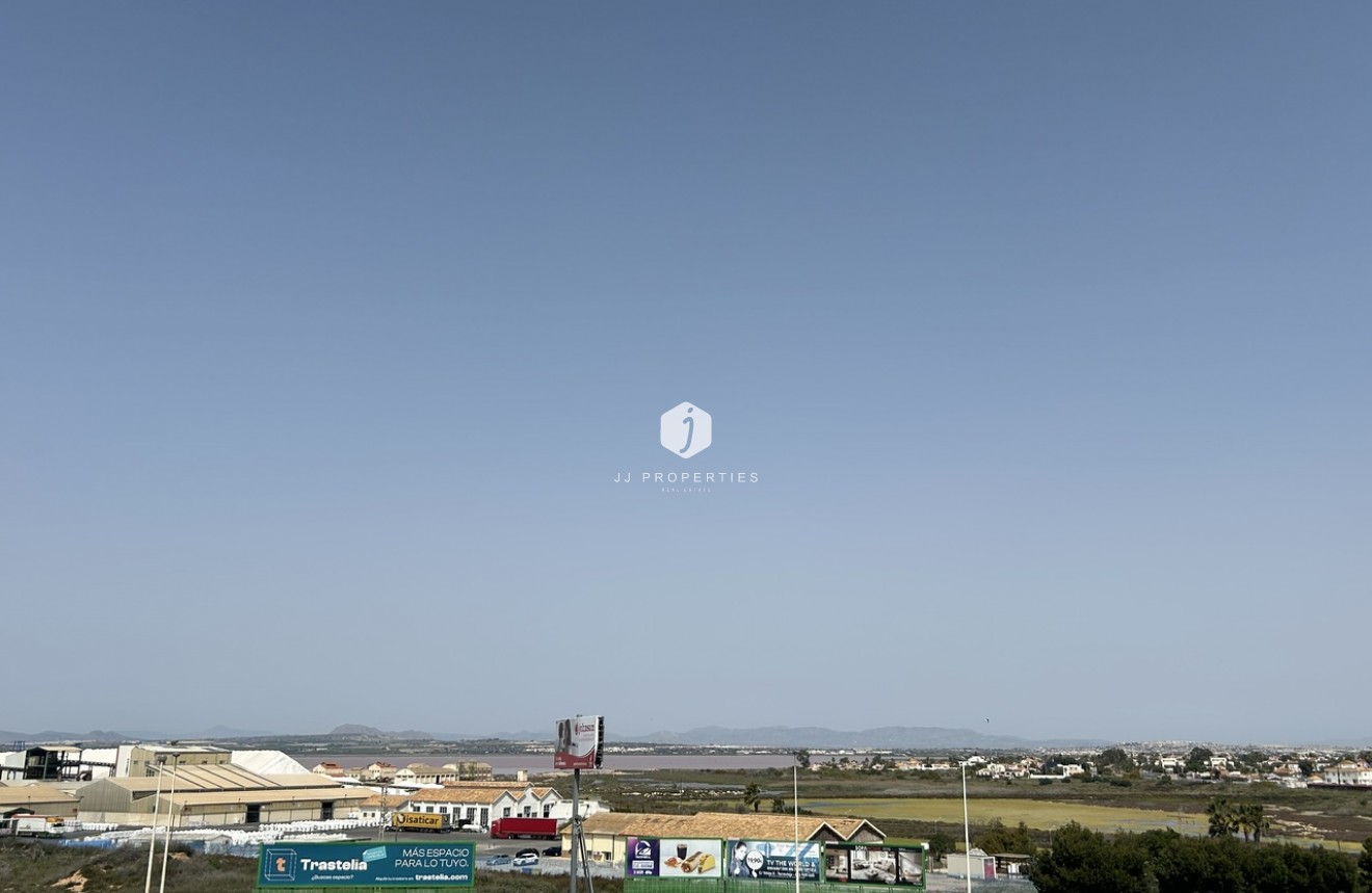 Resale - Apartment / flat -
Torrevieja - Costa Blanca