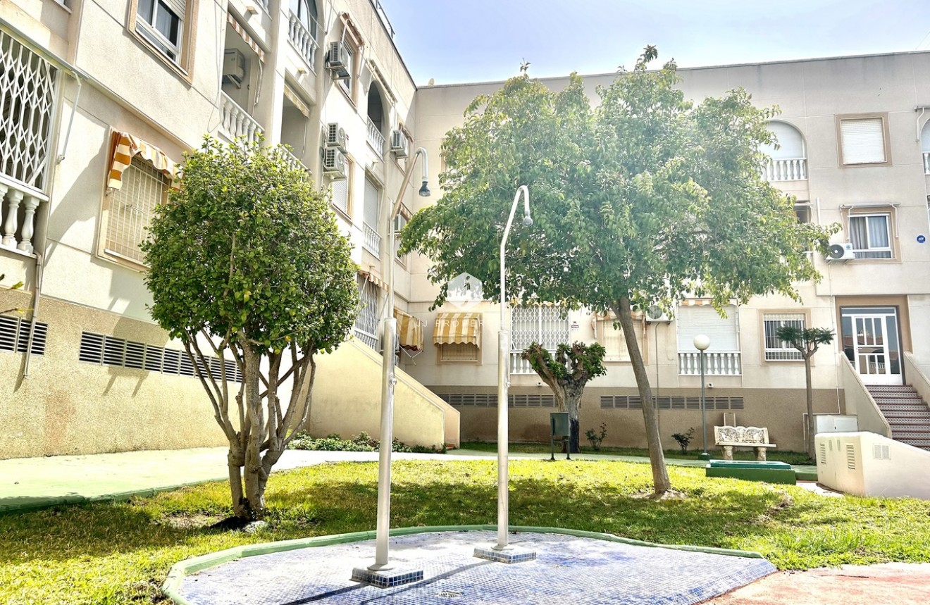 Resale - Apartment / flat -
Torrevieja - Costa Blanca
