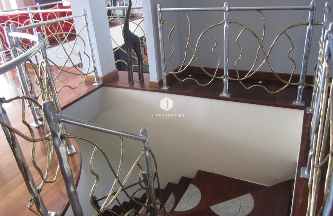 D'occasion - Villa -
Los Montesinos