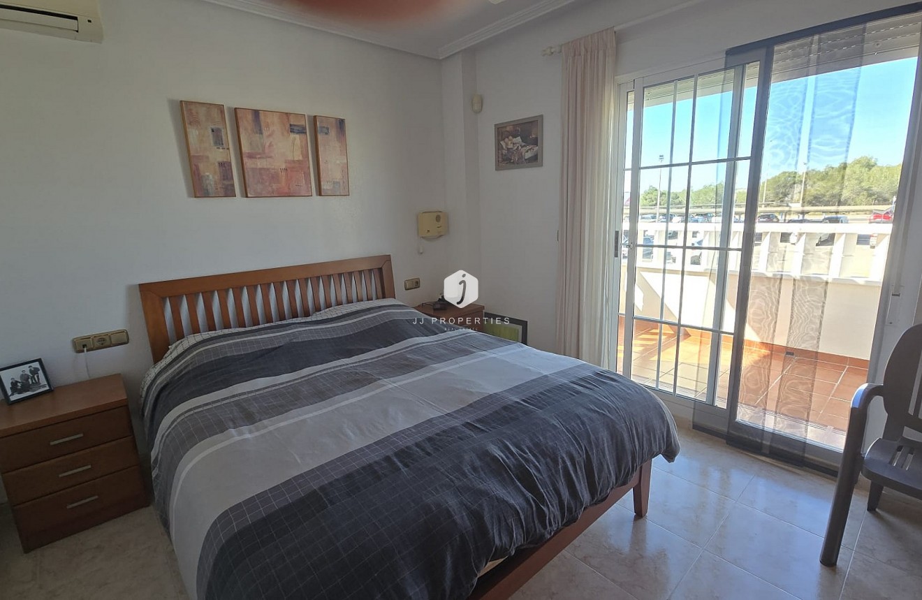 Tweedehands - Chalet -
Orihuela Costa - Costa Blanca