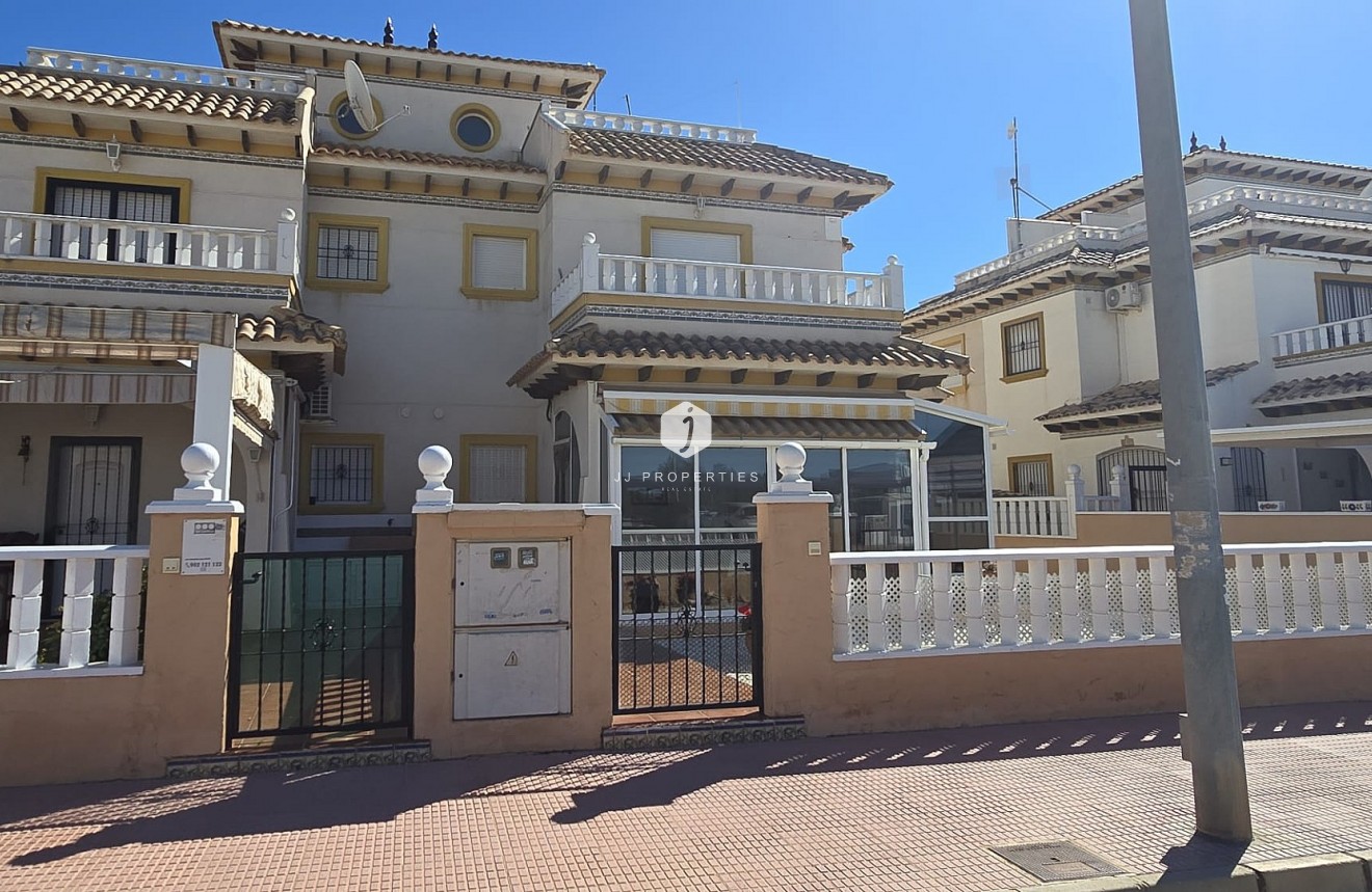 Tweedehands - Chalet -
Orihuela Costa - Costa Blanca