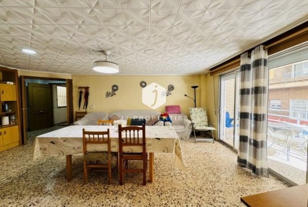 Resale - Apartment / flat -
La Mata - Costa Blanca