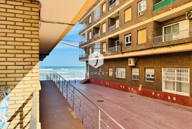 Resale - Apartment / flat -
La Mata - Costa Blanca