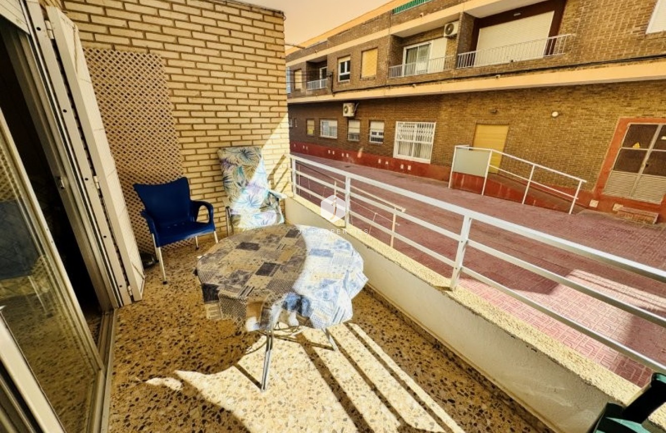 Resale - Apartment / flat -
La Mata - Costa Blanca