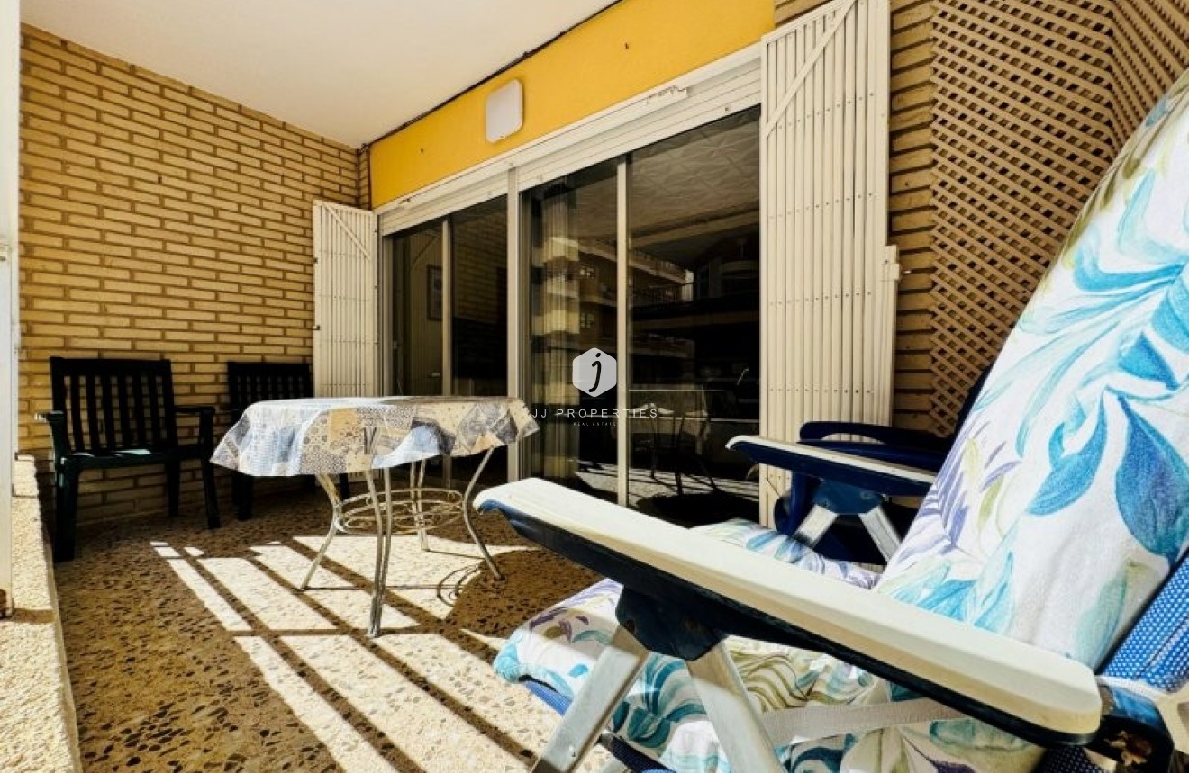 Resale - Apartment / flat -
La Mata - Costa Blanca