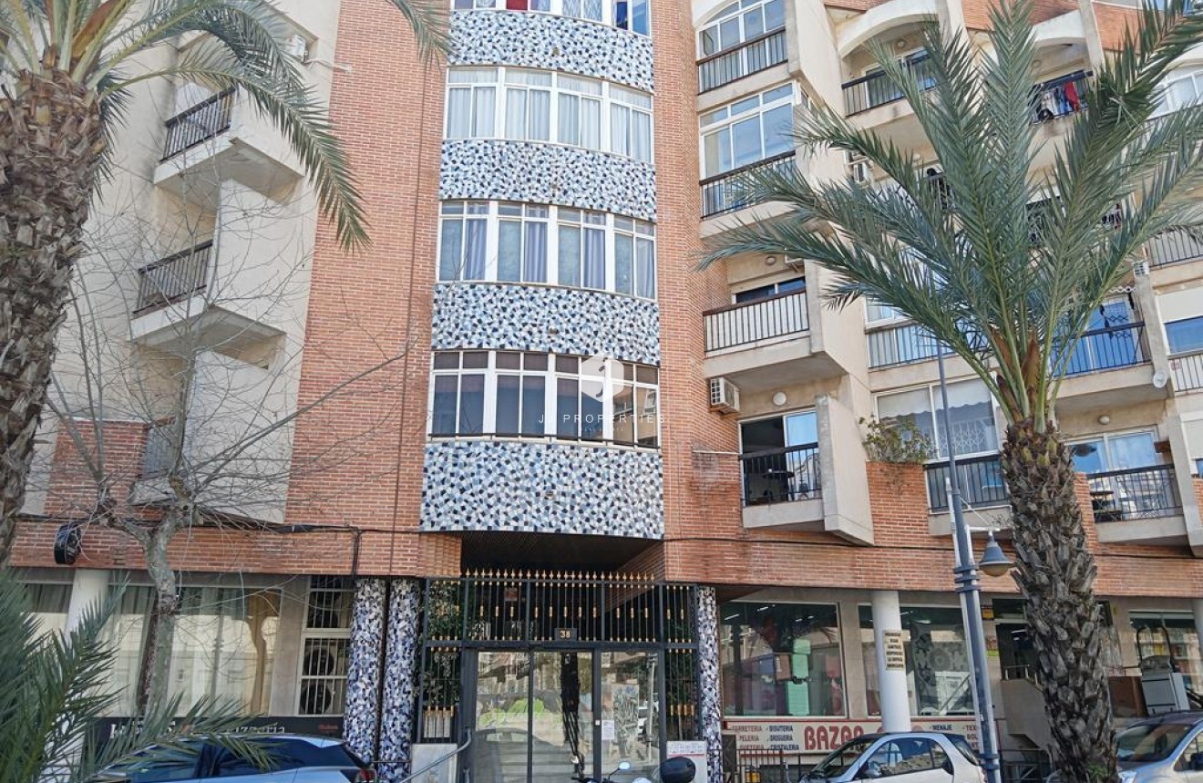 Tweedehands - Appartement / flat -
Torrevieja - Habaneras