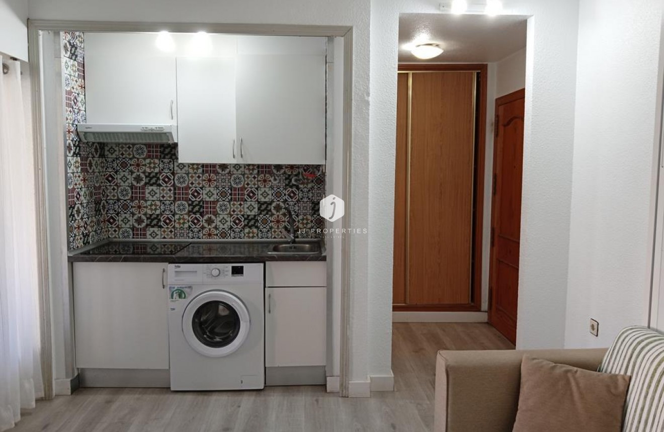 Tweedehands - Appartement / flat -
Torrevieja - Habaneras