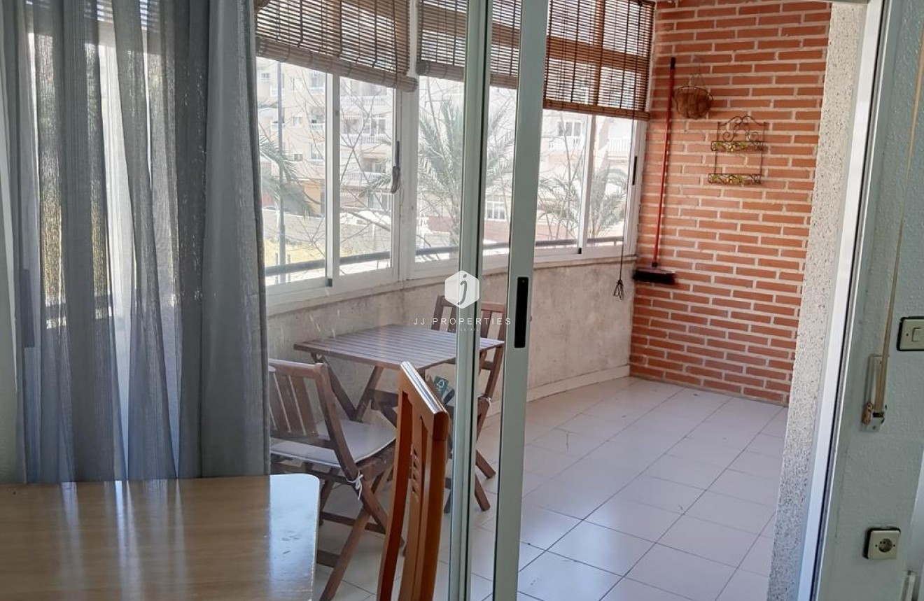 Tweedehands - Appartement / flat -
Torrevieja - Habaneras