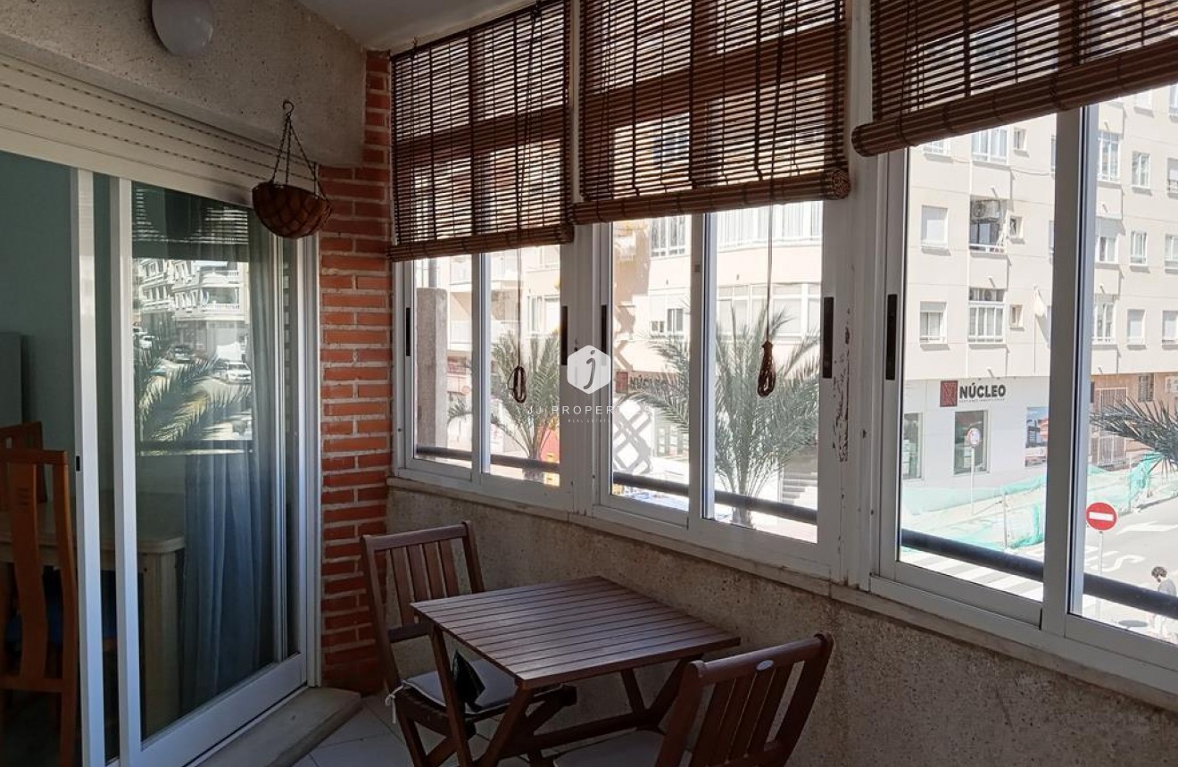 Tweedehands - Appartement / flat -
Torrevieja - Habaneras