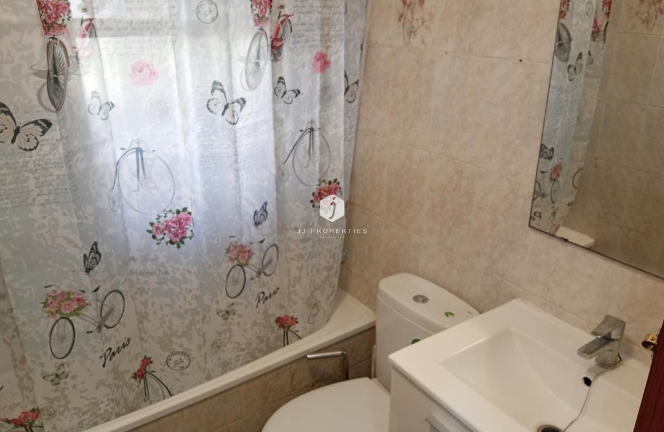 Tweedehands - Appartement / flat -
Torrevieja - Habaneras