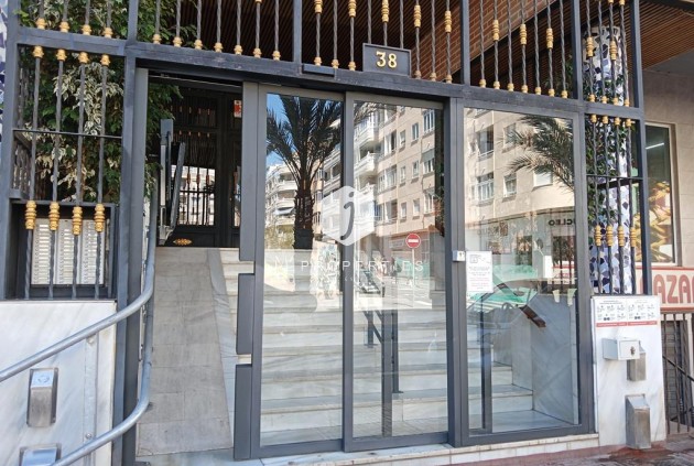 Tweedehands - Appartement / flat -
Torrevieja - Habaneras