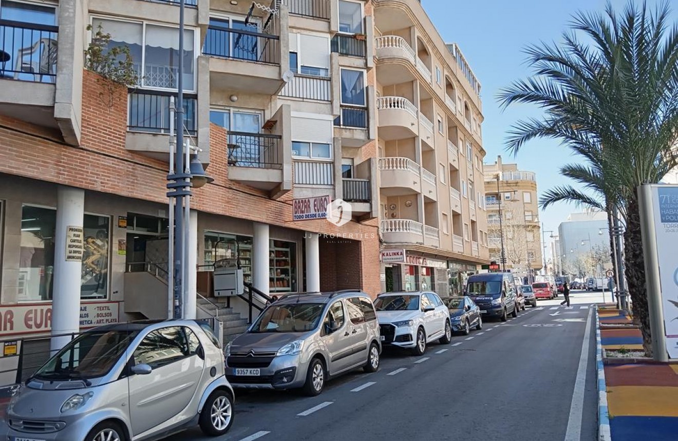 Tweedehands - Appartement / flat -
Torrevieja - Habaneras