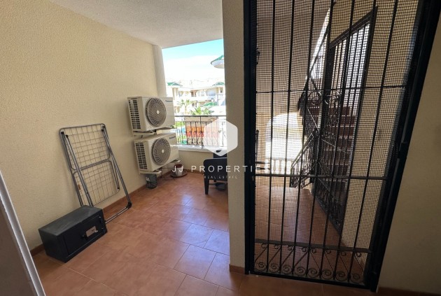 Tweedehands - Appartement / flat -
Jacarilla - Inland