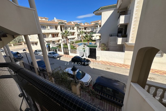 Tweedehands - Appartement / flat -
Jacarilla - Inland